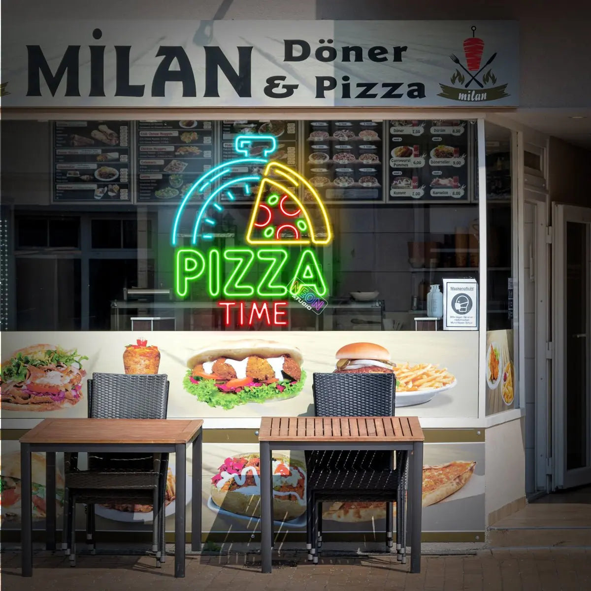 Pizza Time neon sign