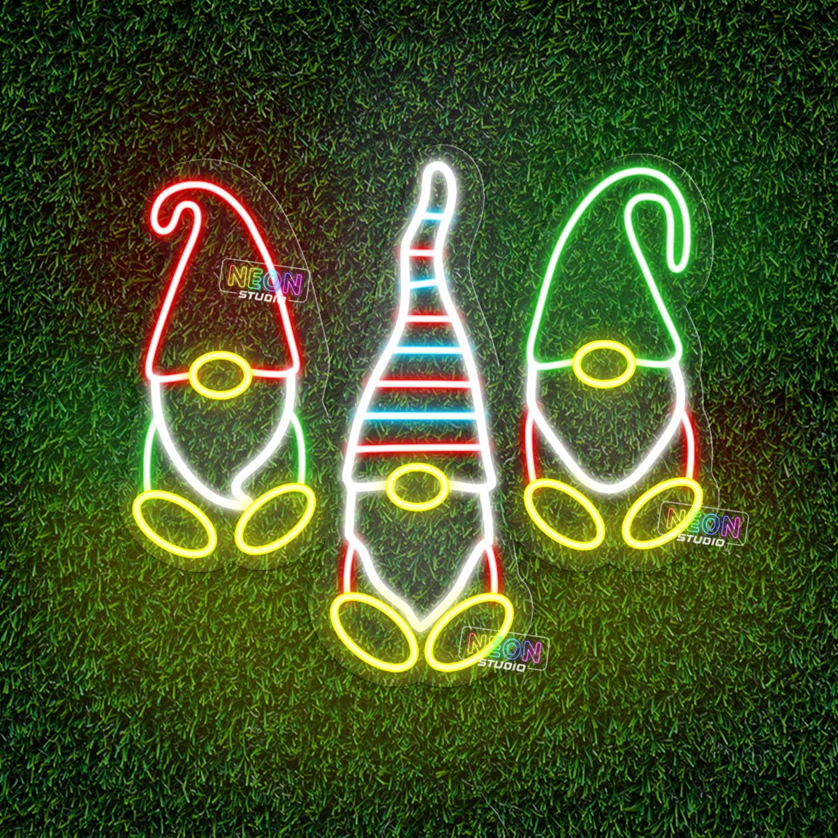 Three  Christmas gnomes neonskylt